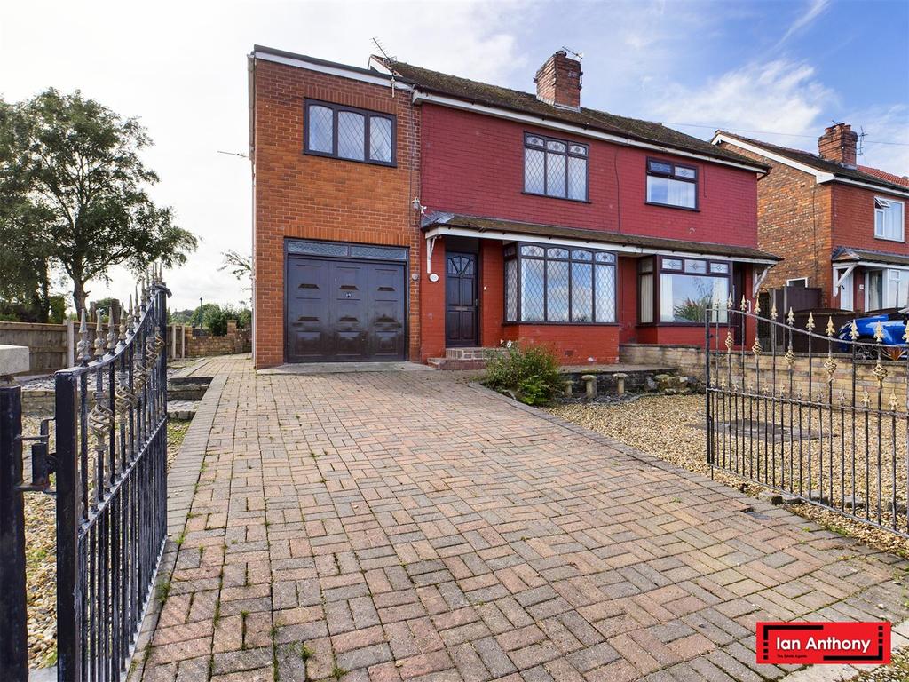 Crosshall Brow, Westhead, Ormskirk 4 bed semidetached house £238,000