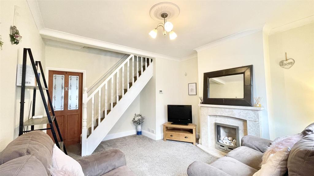 Mitchell Street, Clowne, Chesterfield 2 bed terraced house £114,950