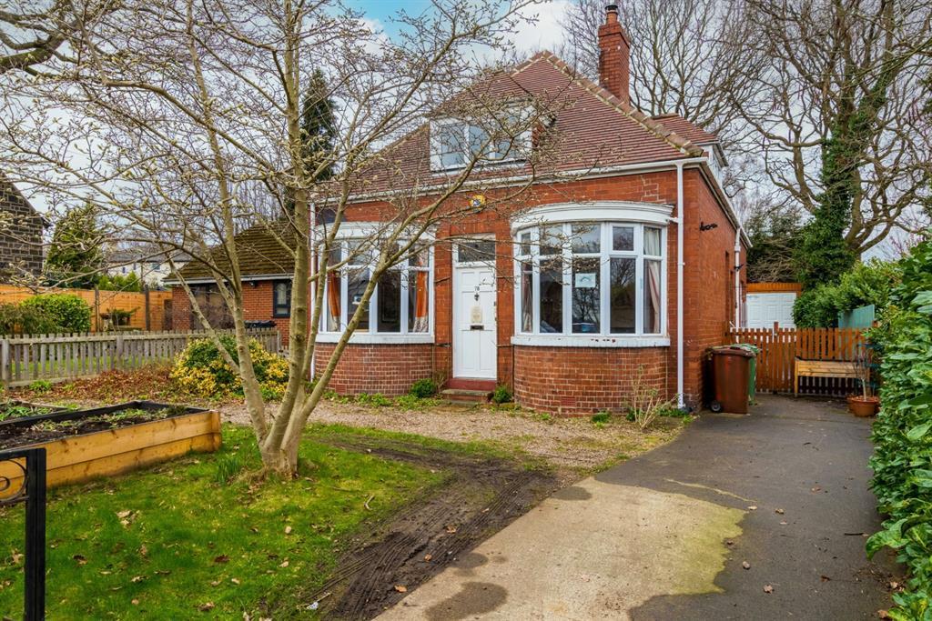 Vesper Road, Kirkstall, LS5 5 bed semidetached bungalow for sale £