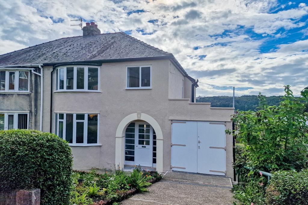 Park Drive, Whitehaven, CA28 7RT 3 bed semidetached house £210,000