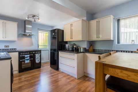 206 Abbey Road, Leeds, LS5 3NG