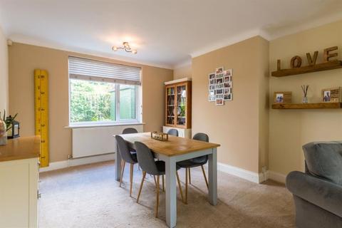 206 Abbey Road, Leeds, LS5 3NG