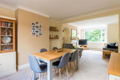 206 Abbey Road, Leeds, LS5 3NG
