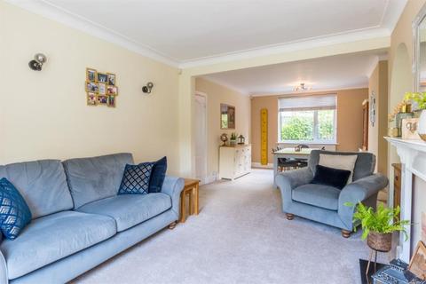 206 Abbey Road, Leeds, LS5 3NG