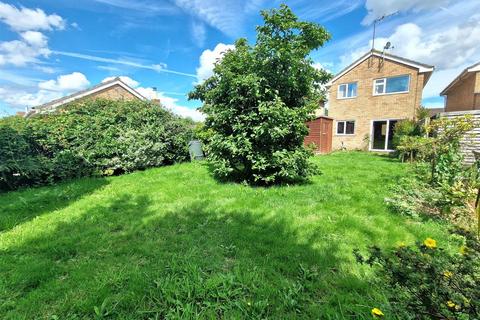 3 Elm Grove, Huntley, Gloucester, GL19 3SB