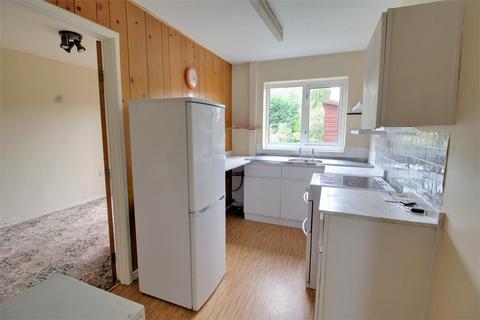 3 Elm Grove, Huntley, Gloucester, GL19 3SB