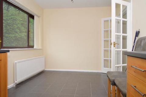 33 Dovecote Lane, Lees, Oldham, OL4 4SN