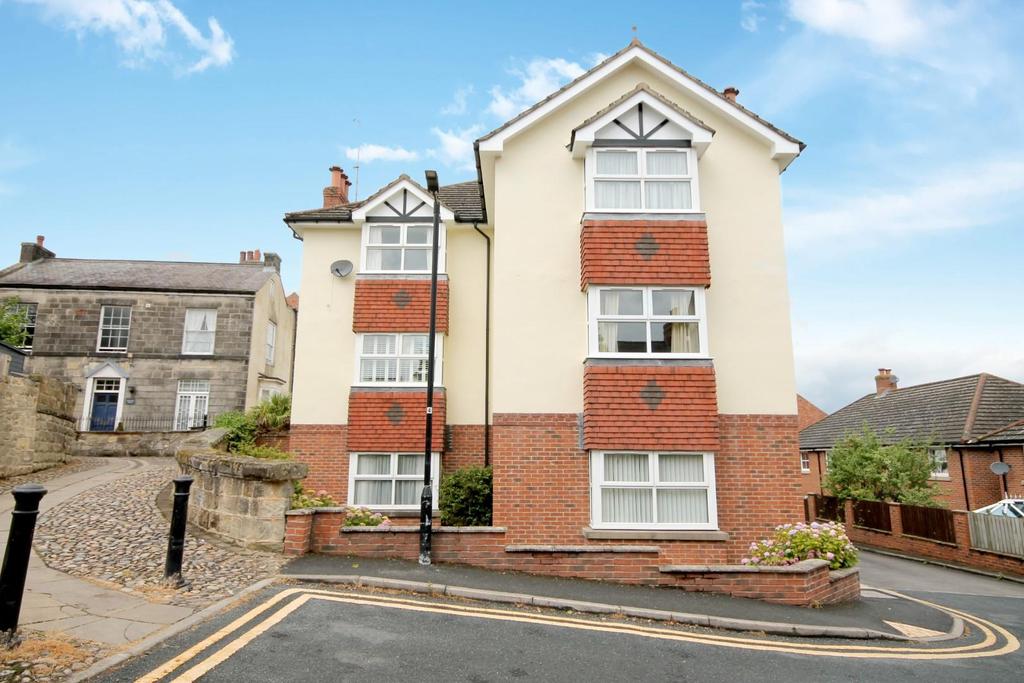 Berrys Court, Berrys Avenue... 2 bed apartment £189,950