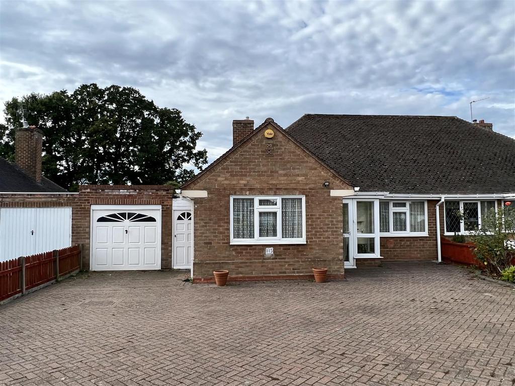 Shakespeare Drive, Shirley, Solihull 2 bed semidetached bungalow for sale £435,000