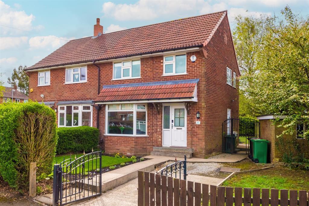 Latchmere Road, West Park, LS16 3 bed semidetached house £240,000