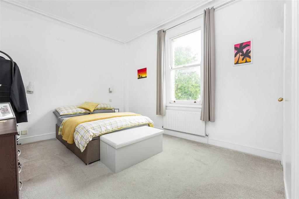 Road, Putney 1 bed flat £450,000