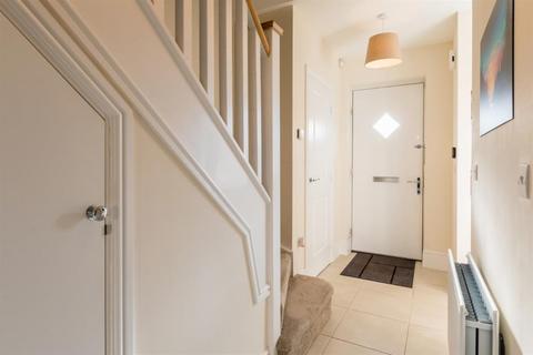 3 Bletchley Fold, Horsforth, Leeds, LS18 4FY
