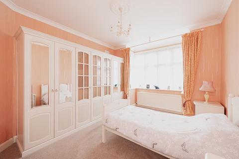 39 The Drive, Epsom, KT19 0AR