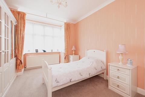39 The Drive, Epsom, KT19 0AR