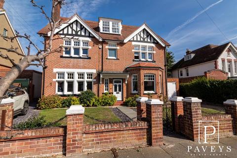 7 bedroom detached house for sale - Fourth Avenue, Frinton-On-Sea
