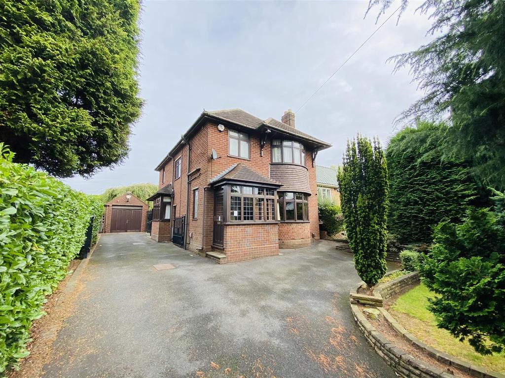 42 Gospel End Road, Dudley 3 bed detached house £1,350 pcm (£312 pw)