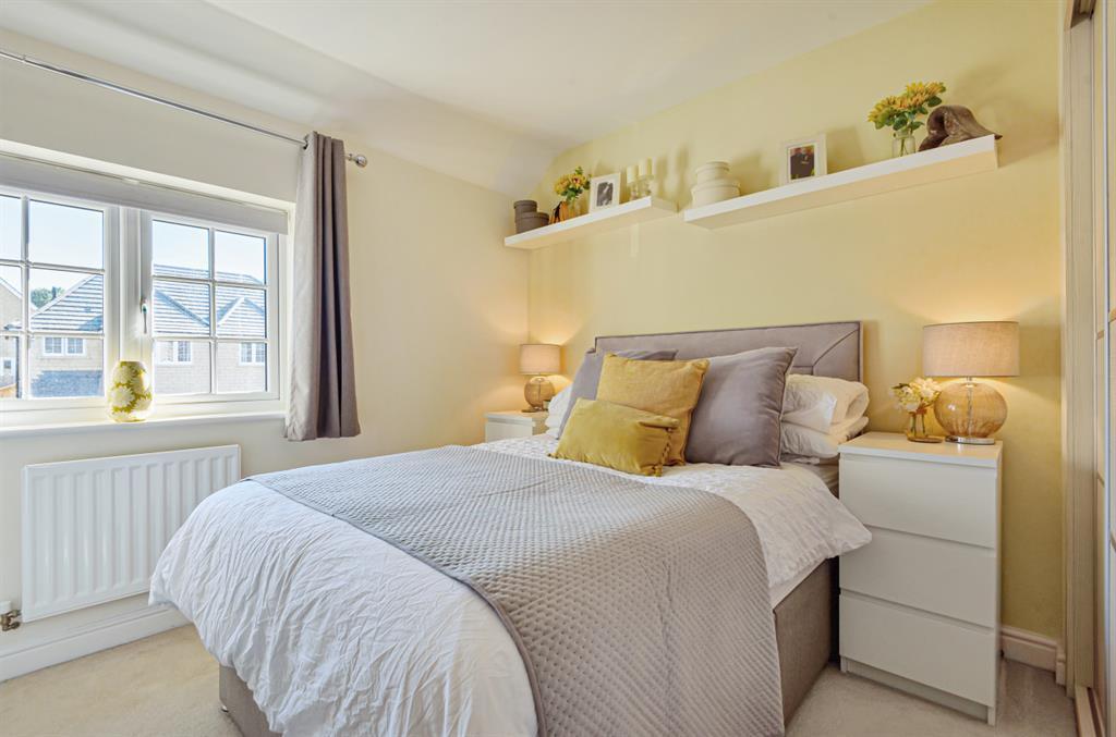 Bletchley Way, Horsforth, LS18 3 bed terraced house £300,000