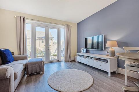 7 Bletchley Way, Horsforth, Leeds, LS18 4FZ