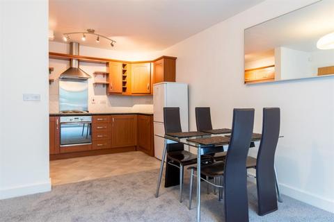 24 Brodwell Grange, Leeds, LS18 4AU