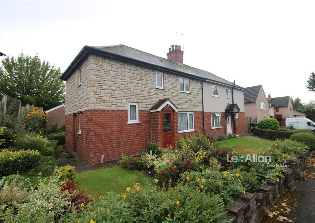 Hatfield Road, Stourbridge 3 bed semidetached house £130,000