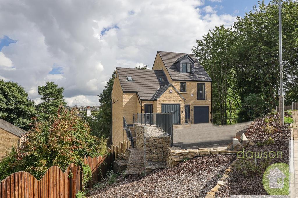 Stratton Park, Rastrick, Brighouse 4 bed semidetached house for sale