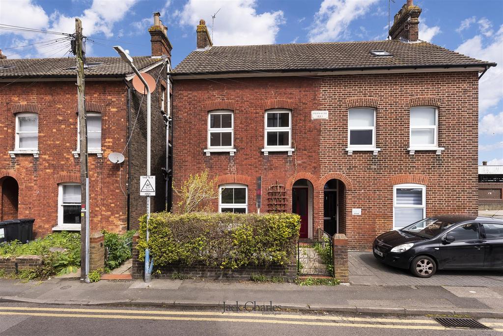 Albert Road, Tonbridge 5 bed house £1,850 pcm (£427 pw)