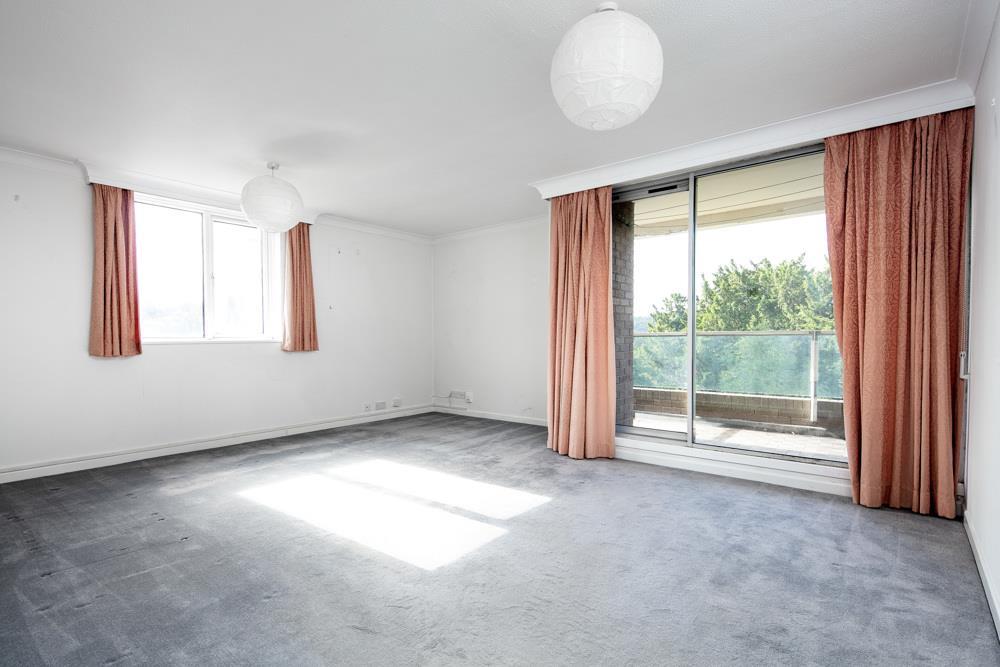 Glenavon Park, Stoke Bristol, BS9 3 bed flat £350,000