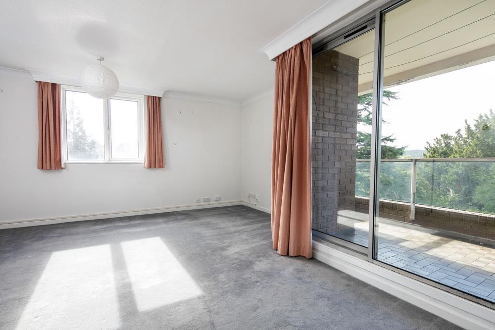 Glenavon Park, Stoke Bristol... 3 bed flat £350,000