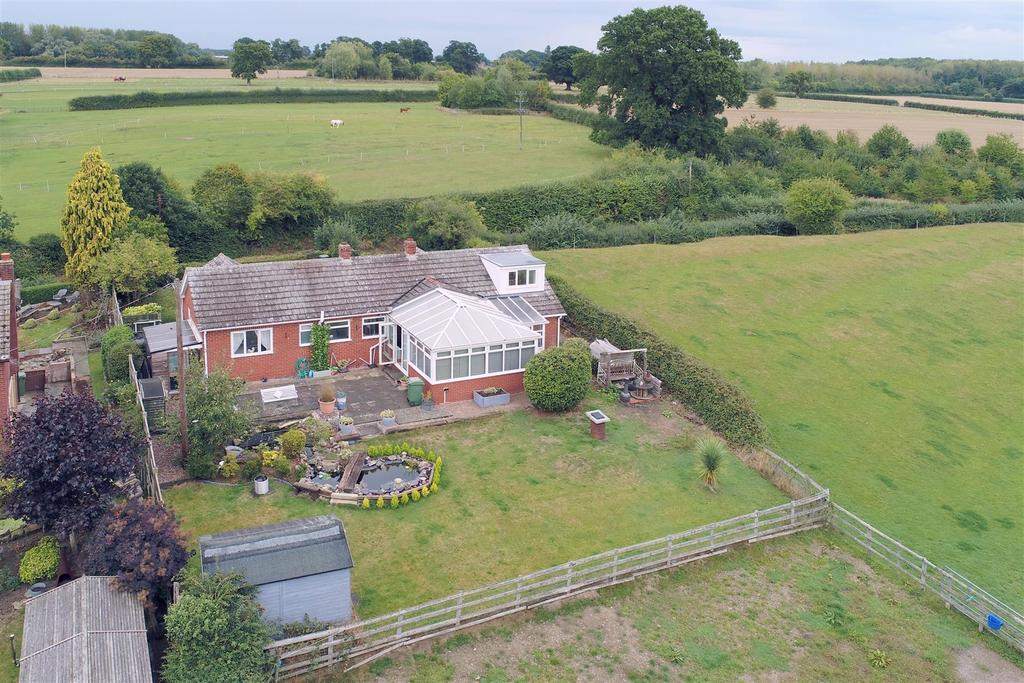 Yeaton, Near Baschurch, Shrewsbury 3 bed detached bungalow for sale £