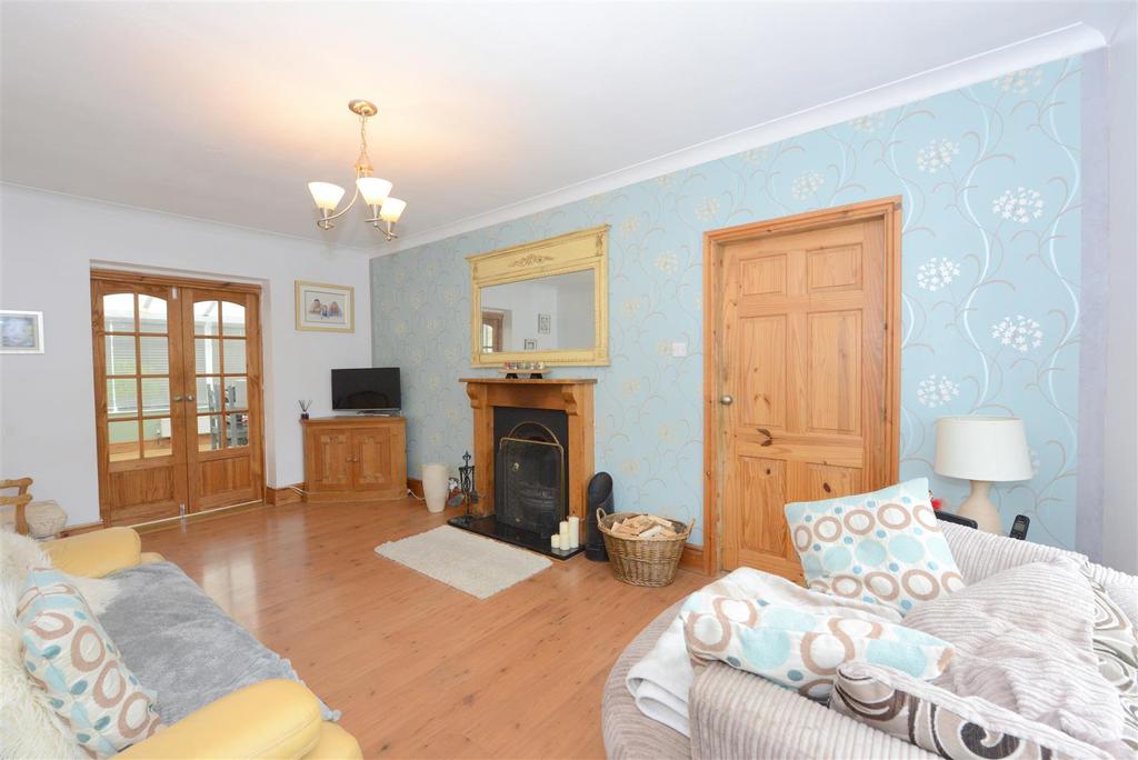 Yeaton, Near Baschurch, Shrewsbury 3 bed detached bungalow for sale £