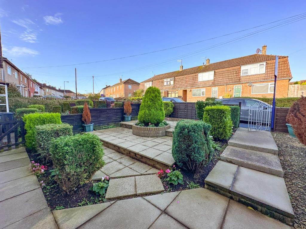 Wyndham Crescent, Brislington, Bristol, BS4 3 bed terraced house for