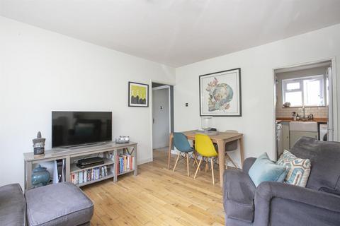 33 Stuart Road, London, SE15 3BE