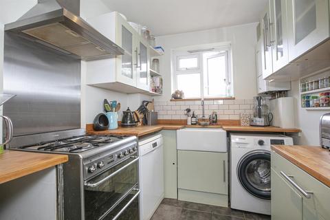 33 Stuart Road, London, SE15 3BE