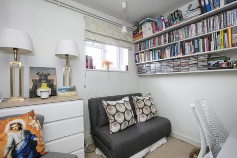 33 Stuart Road, London, SE15 3BE