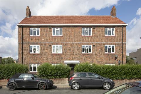 33 Stuart Road, London, SE15 3BE