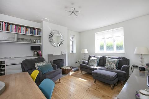 33 Stuart Road, London, SE15 3BE