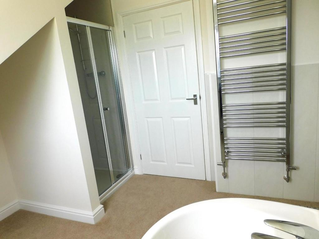 En suite shower room.JPG