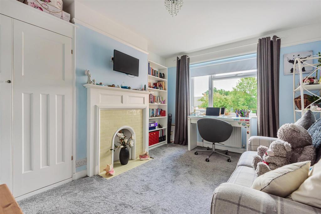 Bedroom / Office