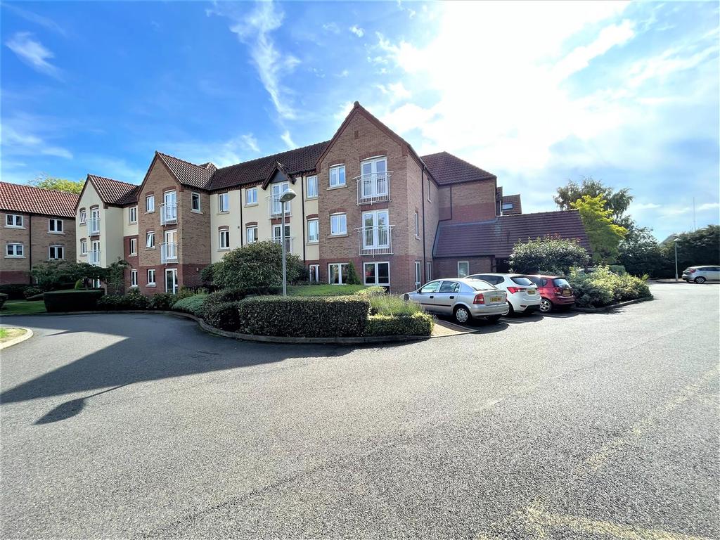 Swallow Court, Spalding 2 bed apartment for sale £105,000