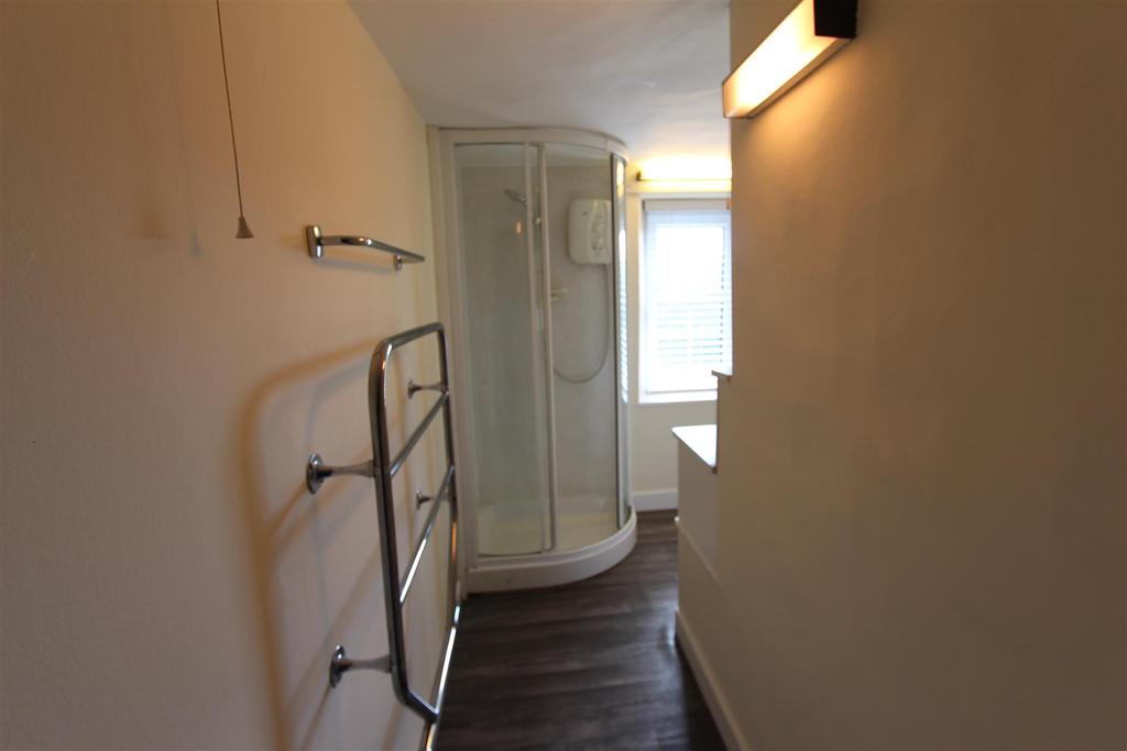 Family Shower Room