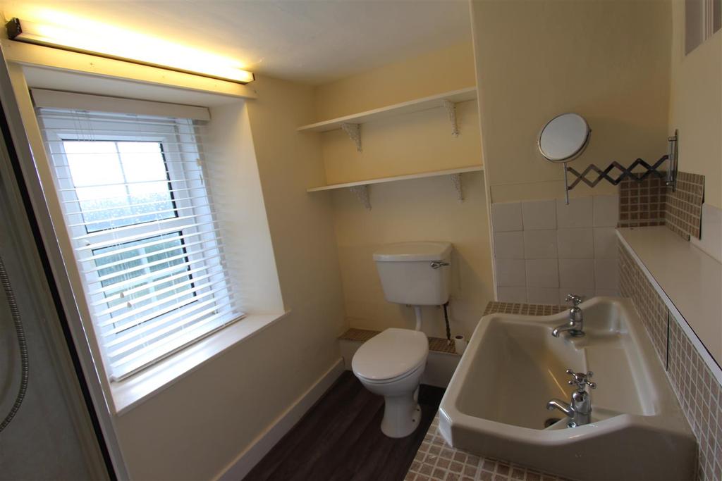 Family Shower Room