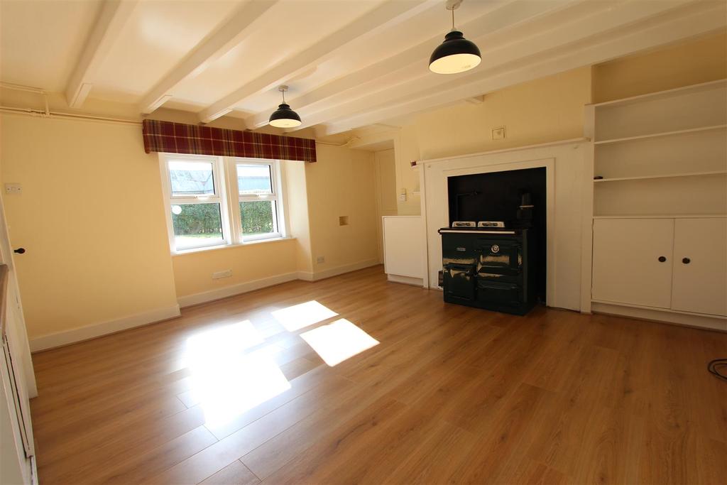 Balado Home Farm, Kinross KY13 0NJ 6 bed detached house £1,400 pcm (£