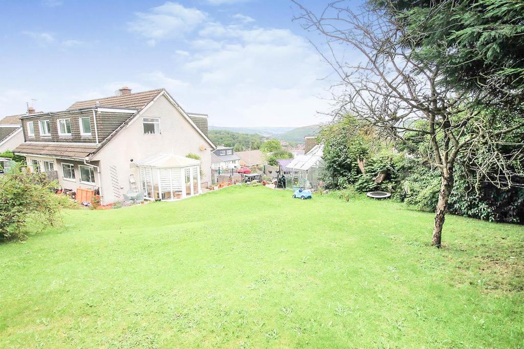 Elmgrove Close, Pontypridd 3 bed semidetached house for sale £180,000