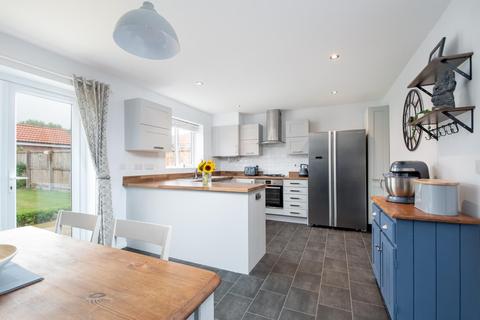 38 Hockley Crescent, Langthorpe, York, YO51 9FN
