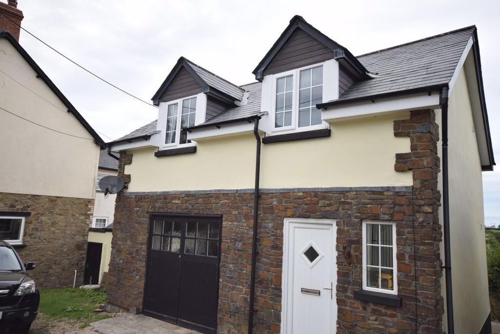 Meadowville, Horns Cross, Bideford 2 bed house £795 pcm (£183 pw)