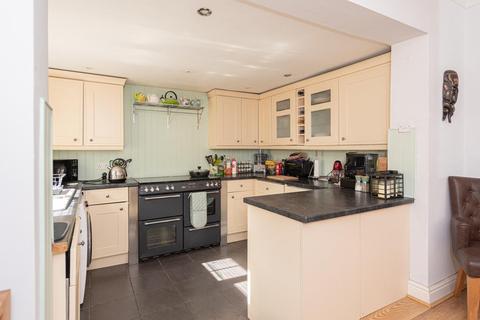 5 Providence Place, Epsom, KT17 4BB