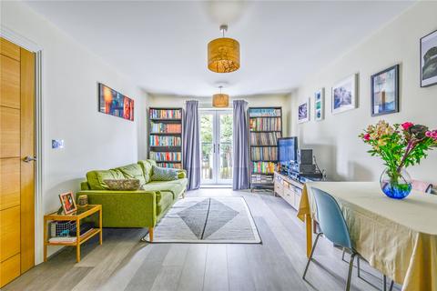 2 bedroom flat for sale, Bridge Street, Walton-On-Thames, KT12