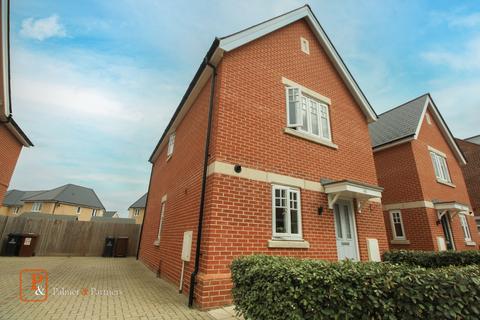 3 bedroom link detached house to rent, Lilianna Road, Colchester, Essex, CO4