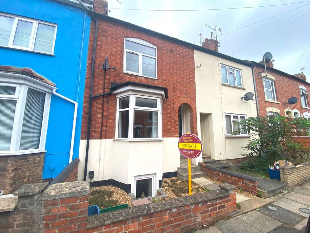 Shelley Street, Poets Corner, Northampton NN2 7HY 3 bed terraced house