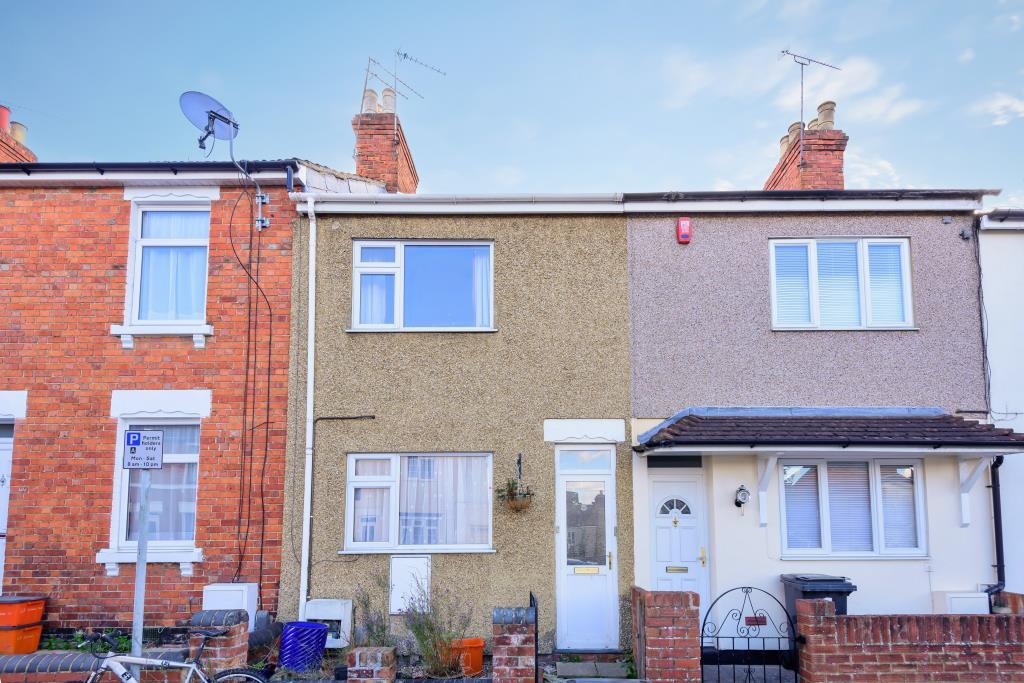 Swindon, Wiltshire, SN1 2 bed terraced house for sale £190,000